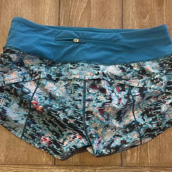 lululemon athletica Teal and Patterned Women's Athletic Shorts - Picture 2 of 4
